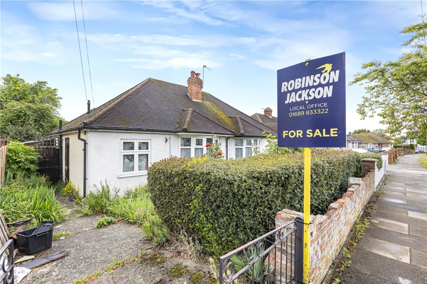 2 bedroom bungalow for sale in Orpington | Robinson Jackson