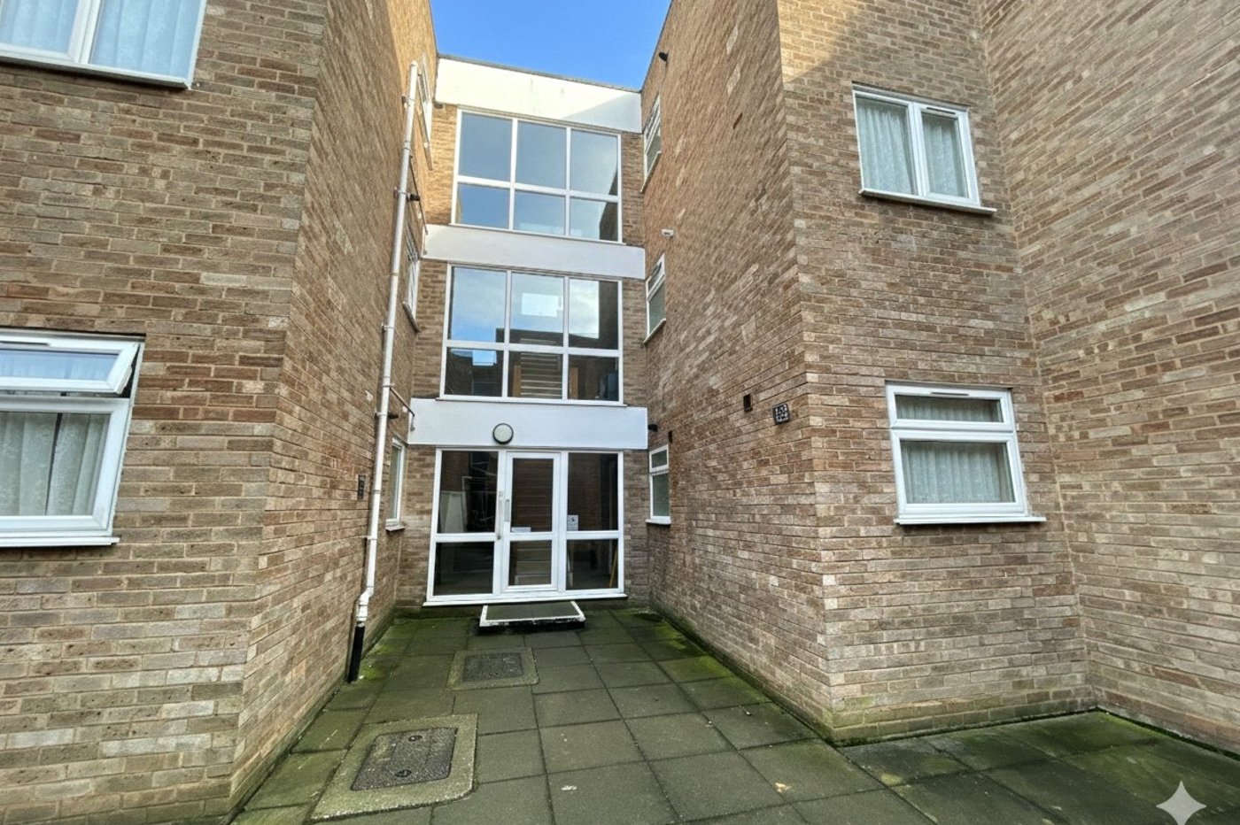 2 bedroom property for sale in Sidcup | Robinson Jackson