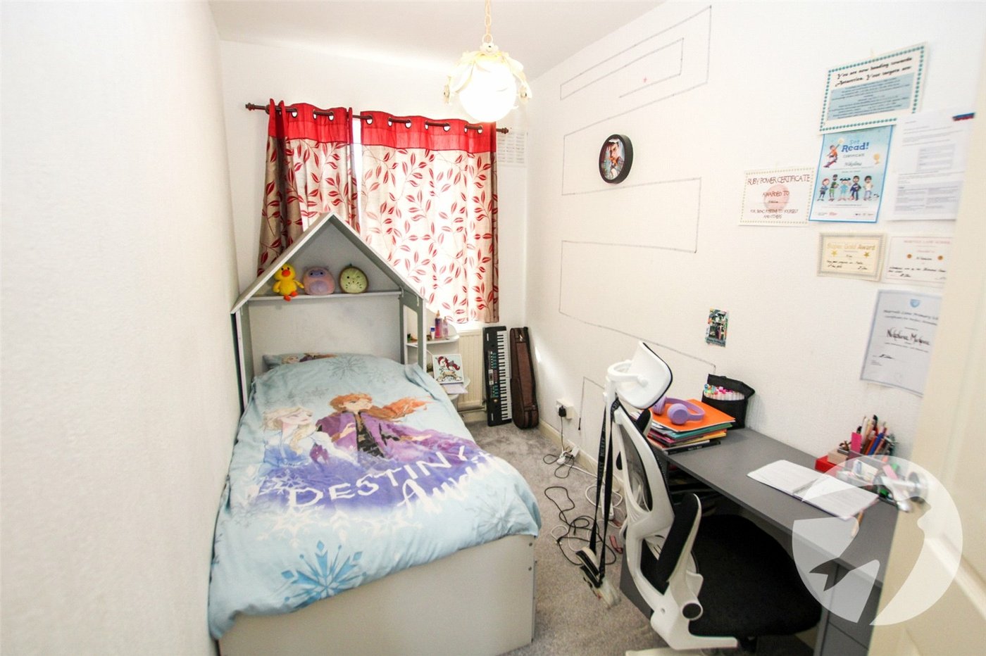 3 bedroom property for sale in Beaconsfield Road | Robinson Jackson