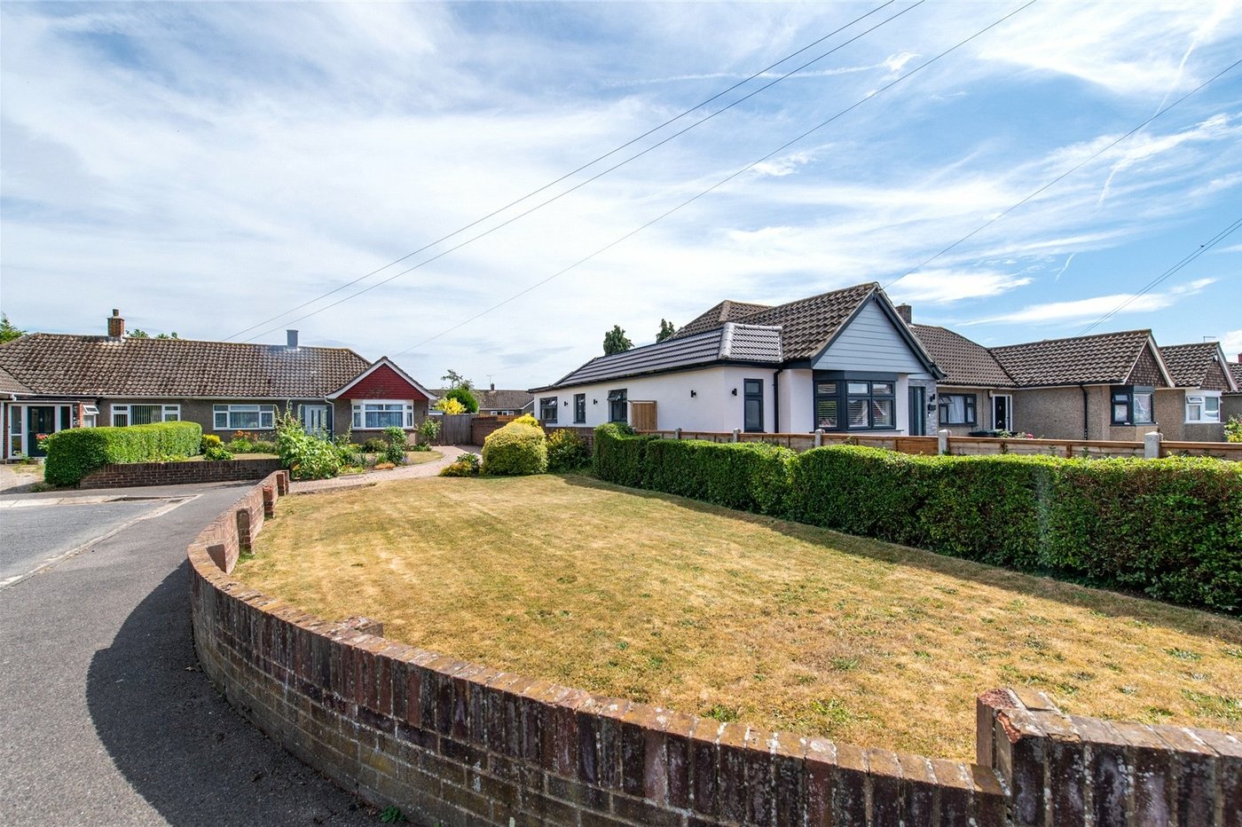 2 bedroom bungalow for sale in Istead Rise | Robinson Michael & Jackson