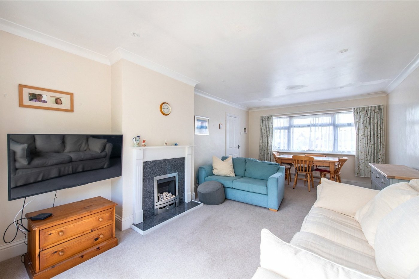 2 bedroom bungalow for sale in Istead Rise | Robinson Michael & Jackson