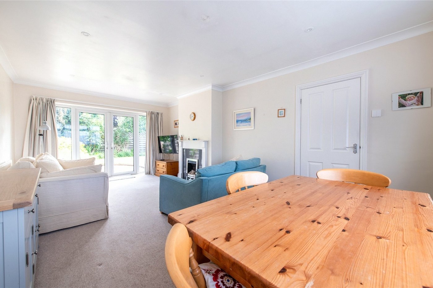 2 bedroom bungalow for sale in Istead Rise | Robinson Michael & Jackson