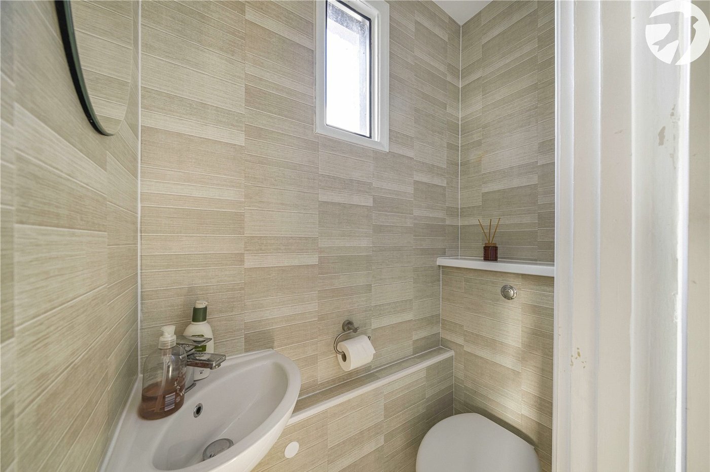 2 bedroom house for sale in Darenth | Robinson Jackson