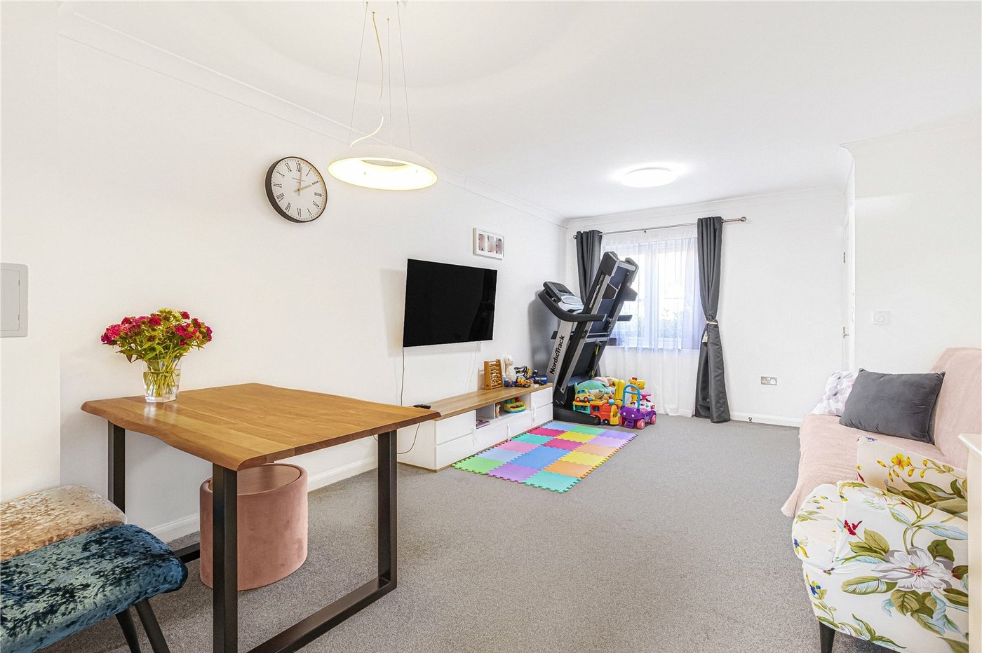 2 bedroom house for sale in Welling | Robinson Jackson