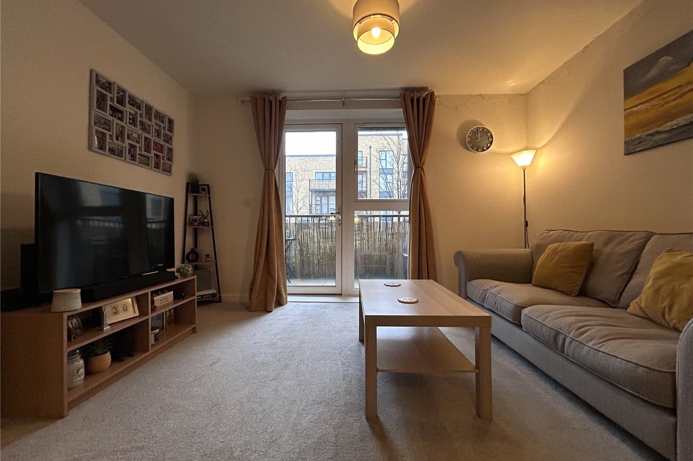 1 bedroom property for sale in Northfleet | Robinson Michael & Jackson