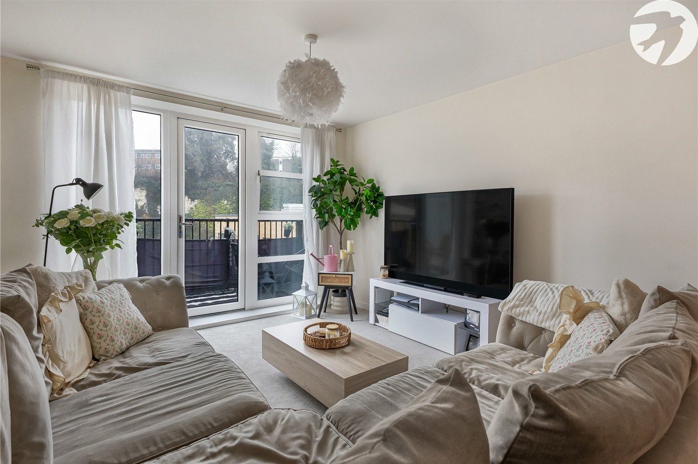 2 bedroom property for sale in Northfleet | Robinson Michael & Jackson