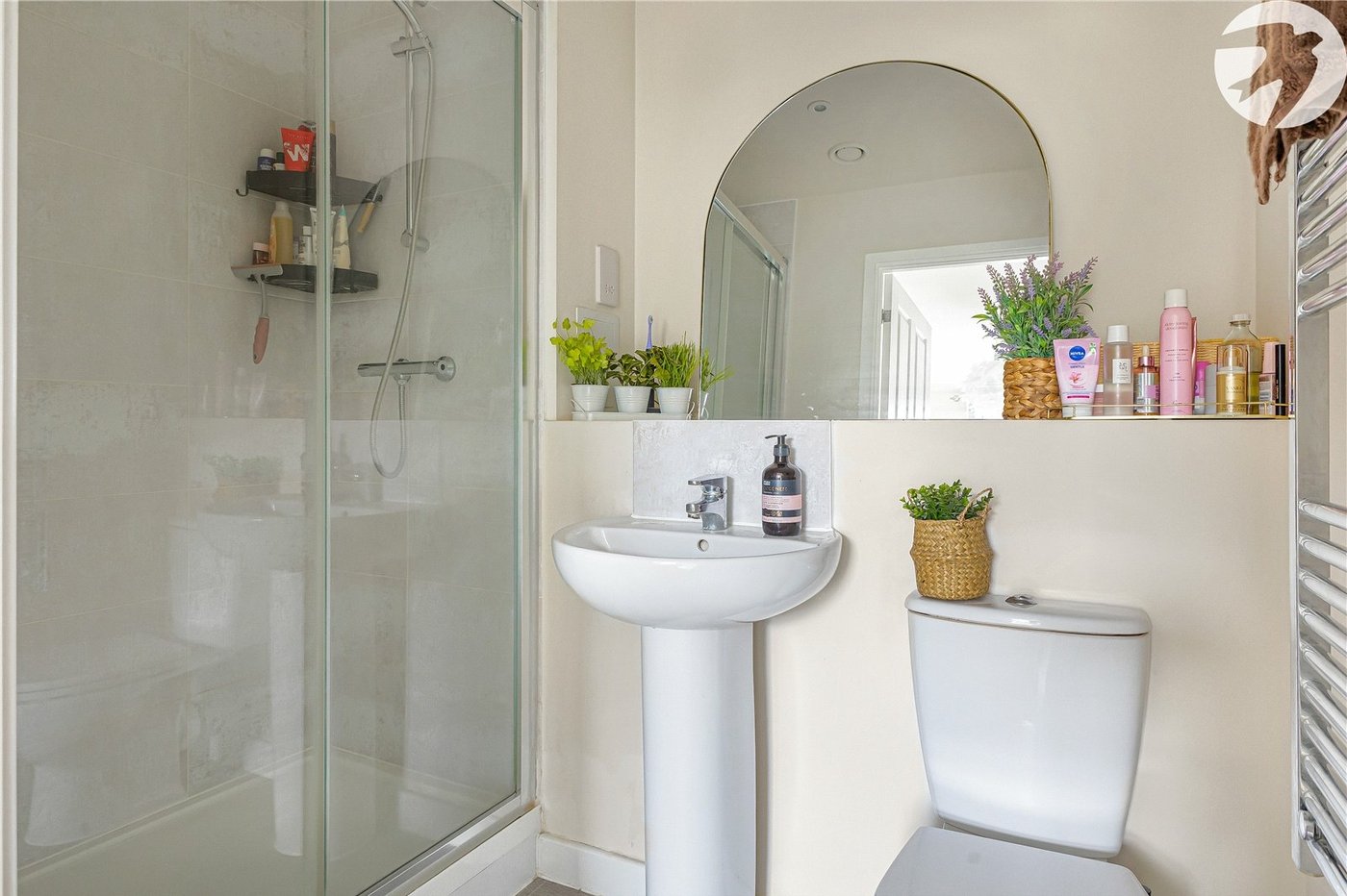 2 bedroom property for sale in Northfleet | Robinson Michael & Jackson