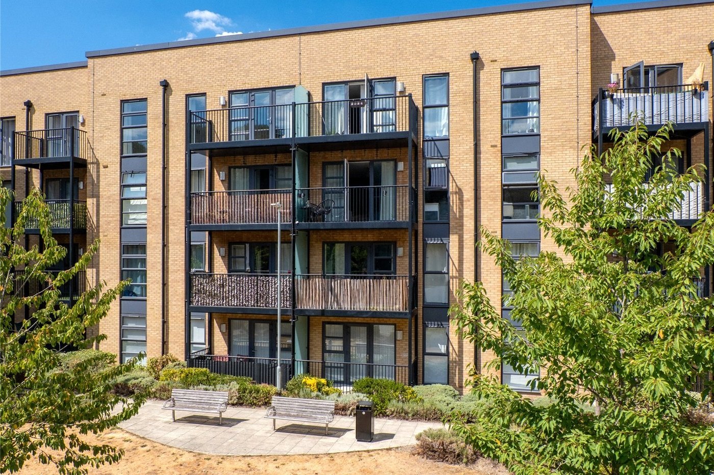2 bedroom property for sale in Northfleet | Robinson Michael & Jackson