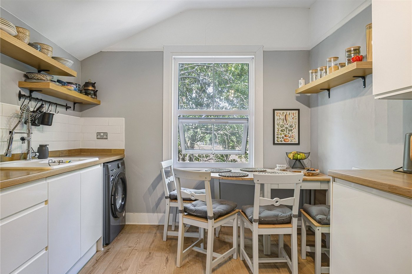 2 bedroom property for sale in Woolwich | Robinson Jackson