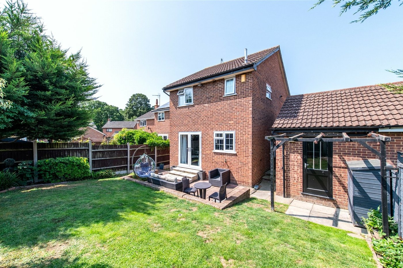 3 bedroom house for sale in Cliffe Woods | Robinson Michael & Jackson