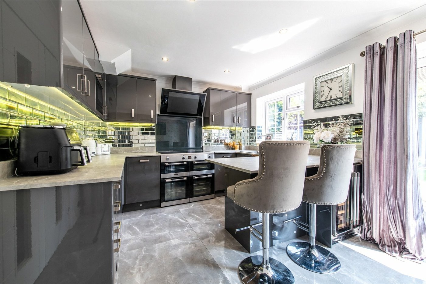 3 bedroom house for sale in Cliffe Woods | Robinson Michael & Jackson