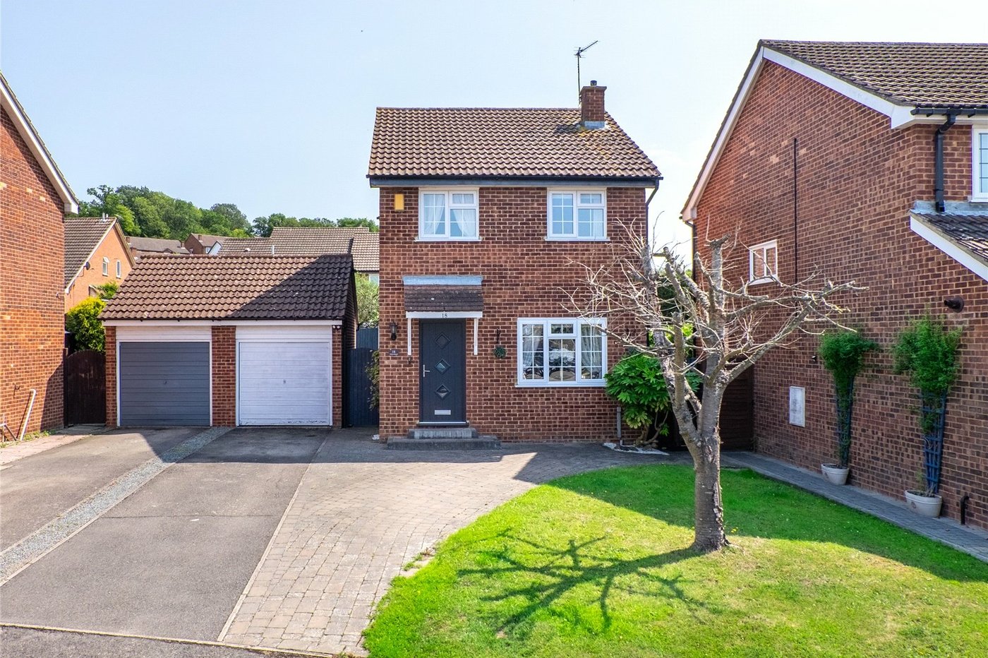 3 bedroom house for sale in Cliffe Woods | Robinson Michael & Jackson