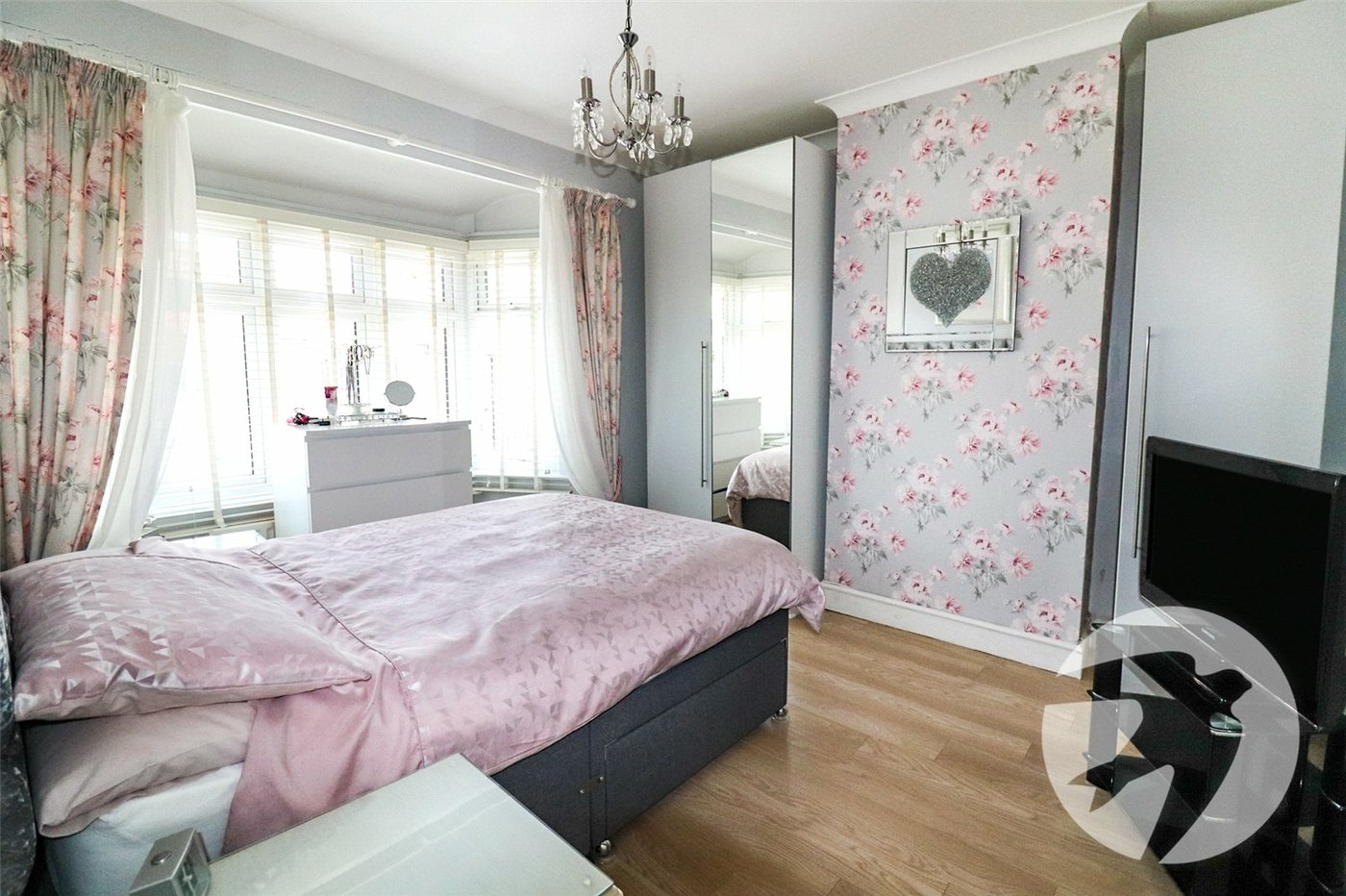 3 bedroom house for sale in Northumberland Heath | Robinson Jackson