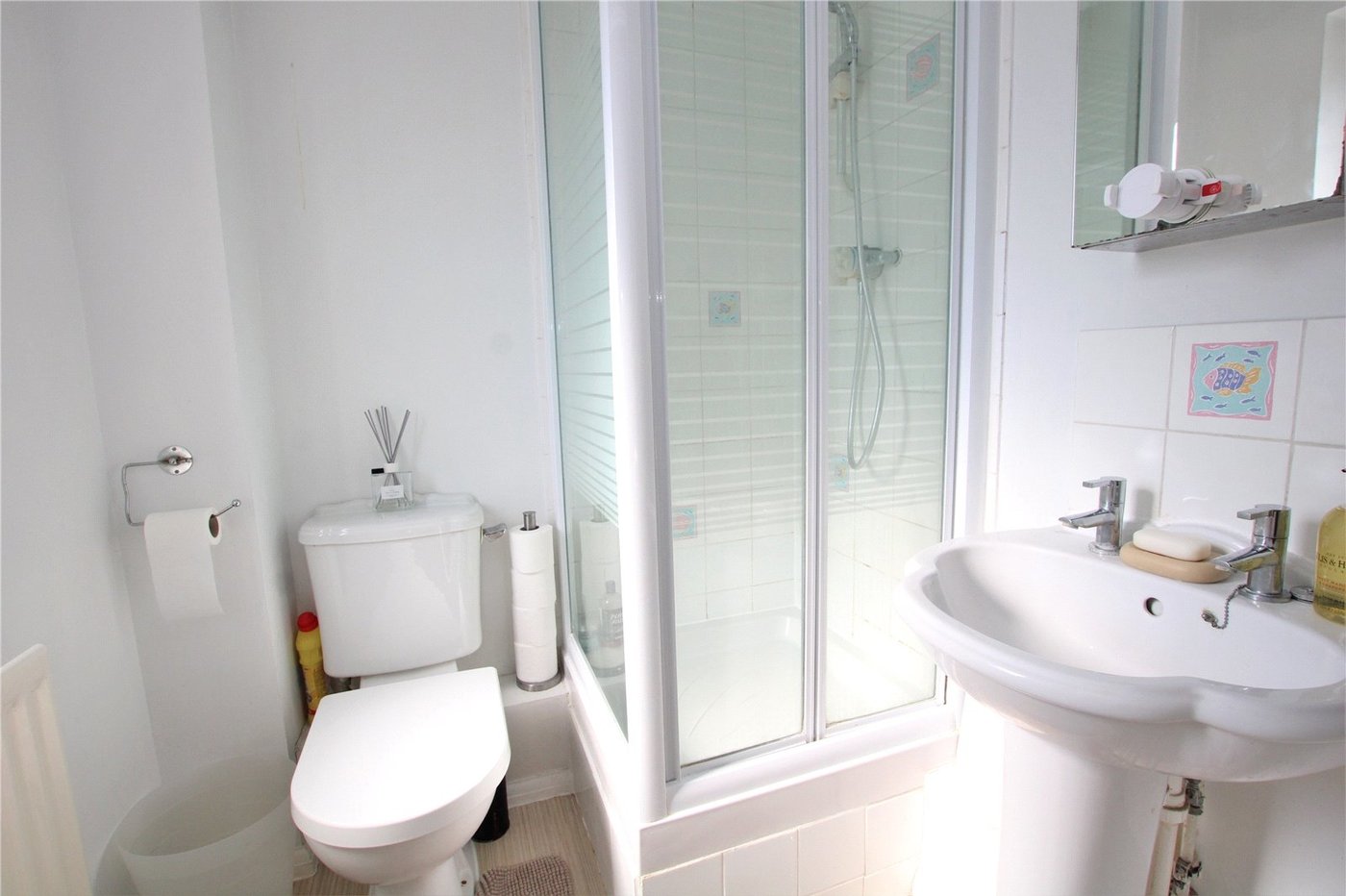 2 bedroom house for sale in London | Robinson Jackson