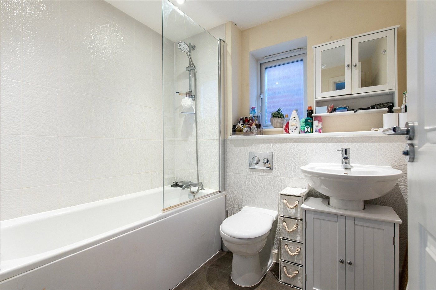 2 bedroom house for sale in Gravesend | Robinson Michael & Jackson