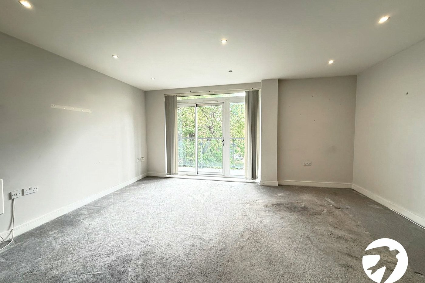 2 bedroom property for sale in London | Robinson Jackson