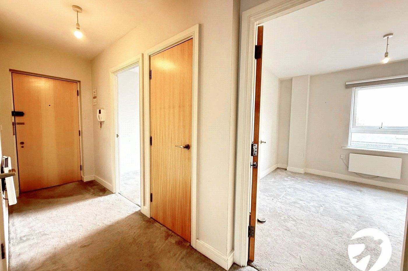 2 bedroom property for sale in London | Robinson Jackson