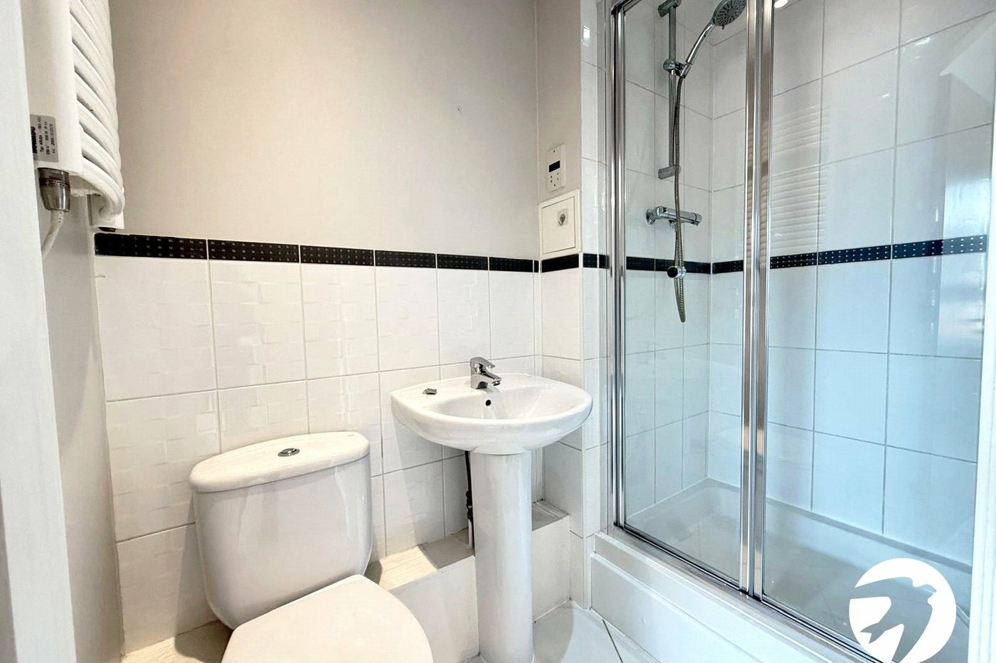 2 bedroom property for sale in London | Robinson Jackson