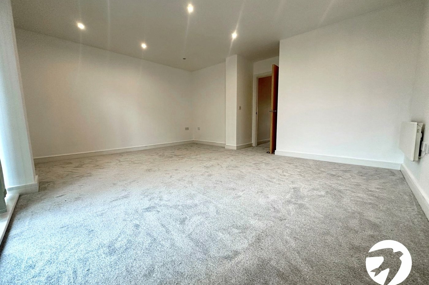 2 bedroom property for sale in London | Robinson Jackson
