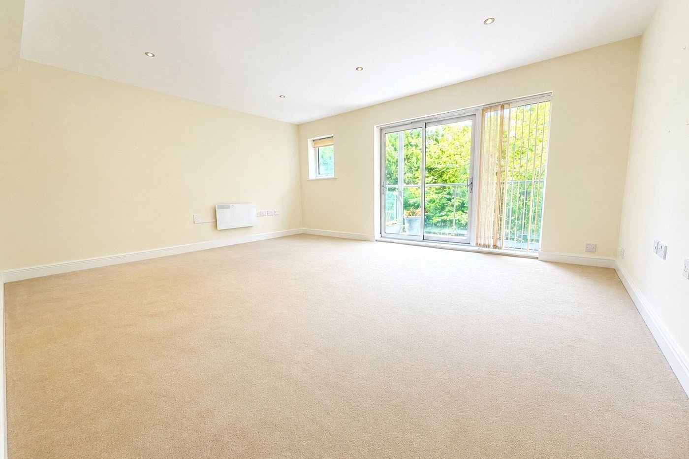 3 bedroom property for sale in London | Robinson Jackson