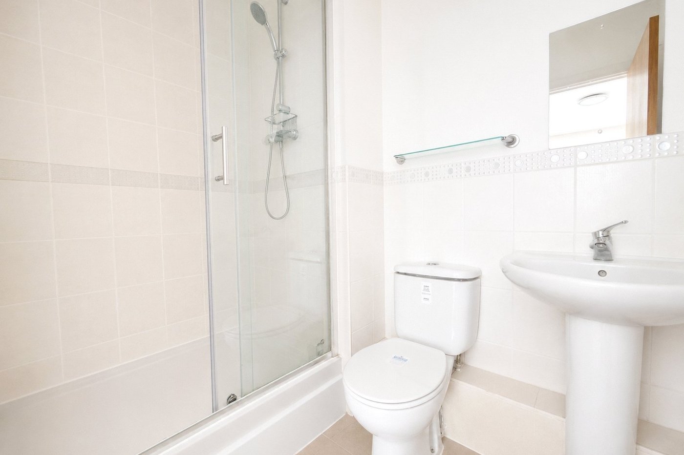 3 bedroom property for sale in London | Robinson Jackson