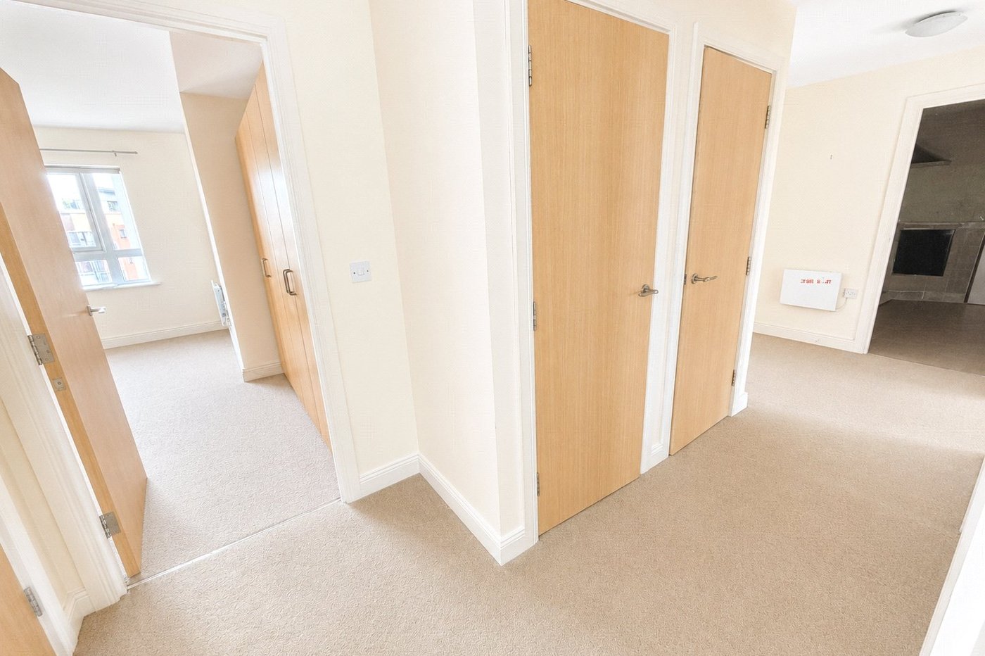 3 bedroom property for sale in London | Robinson Jackson