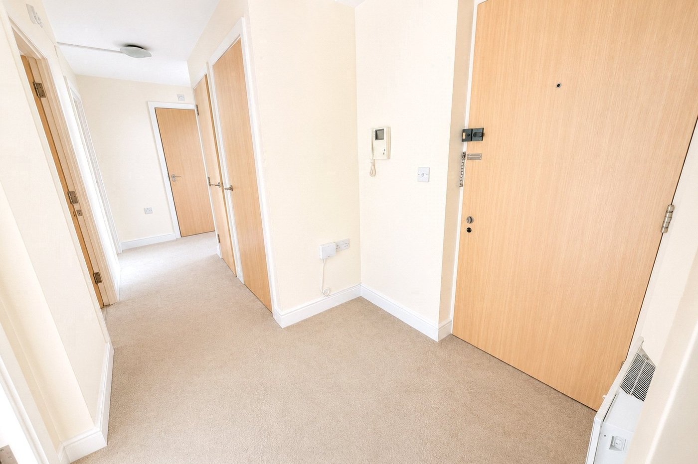3 bedroom property for sale in London | Robinson Jackson