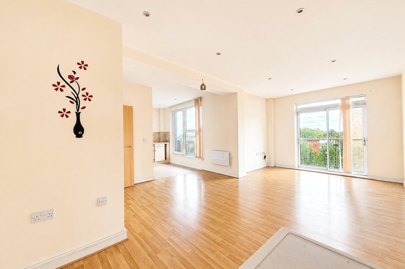 2 bedroom property for sale in London | Robinson Jackson