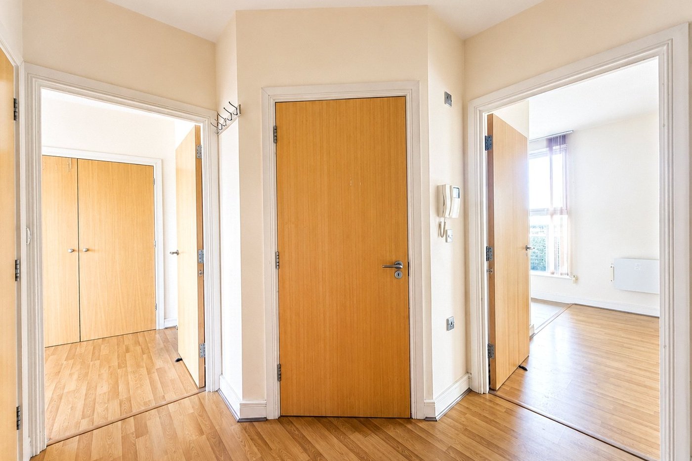 2 bedroom property for sale in London | Robinson Jackson