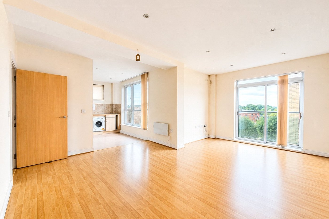 2 bedroom property for sale in London | Robinson Jackson