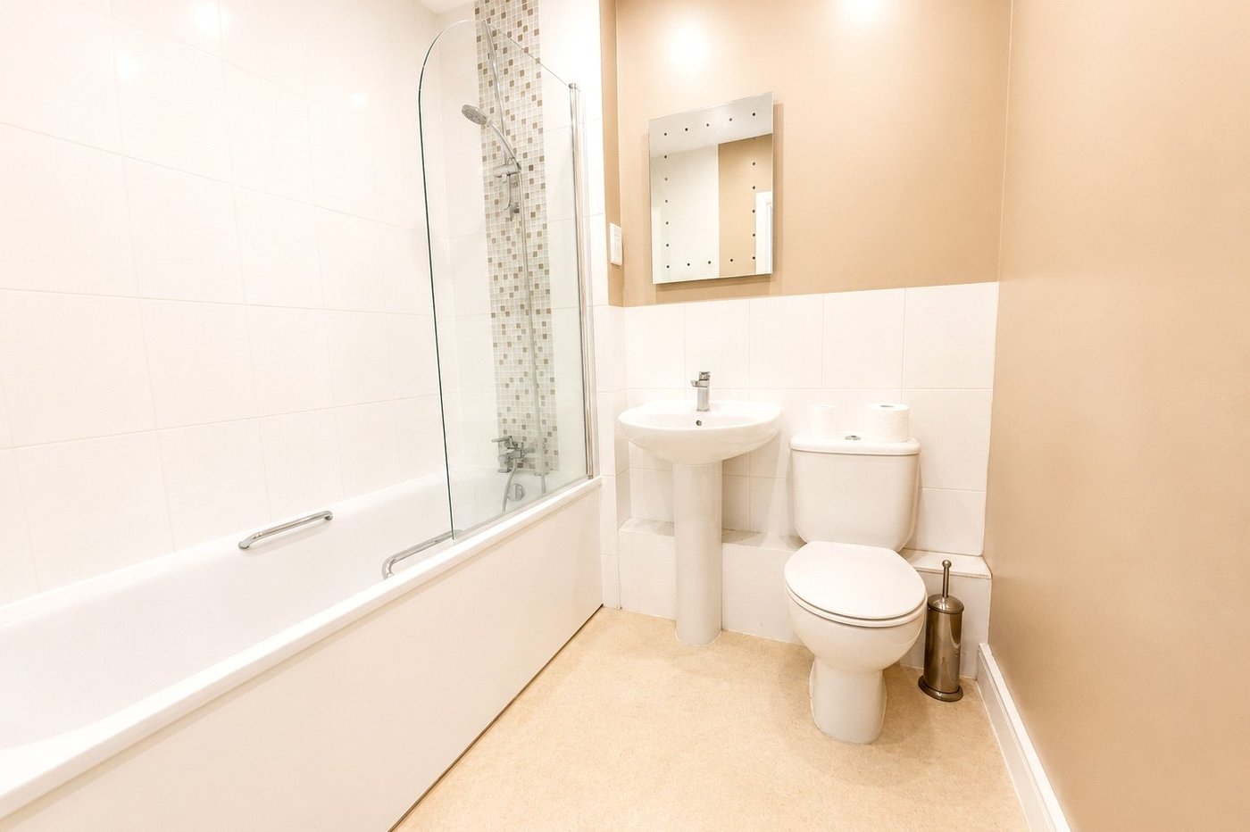 2 bedroom property for sale in London | Robinson Jackson