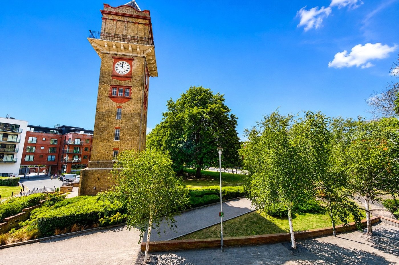 2 bedroom property for sale in London | Robinson Jackson