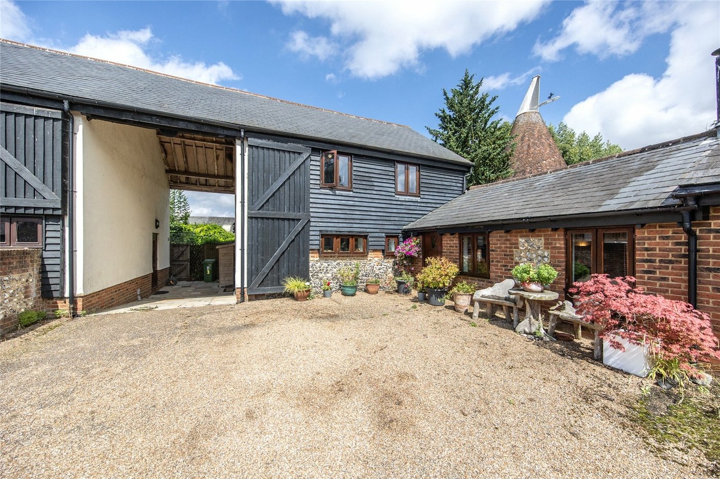 3 bedroom property for sale in Sevenoaks | Robinson Michael & Jackson