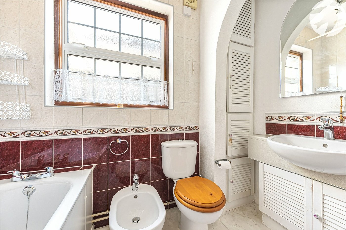 2 bedroom bungalow for sale in Bexleyheath | Robinson Jackson