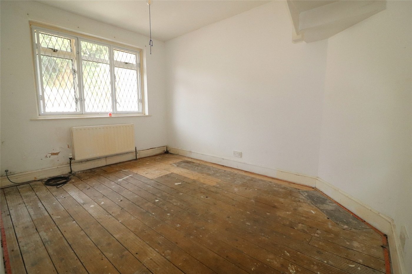 2 bedroom bungalow for sale in Erith | Robinson Jackson