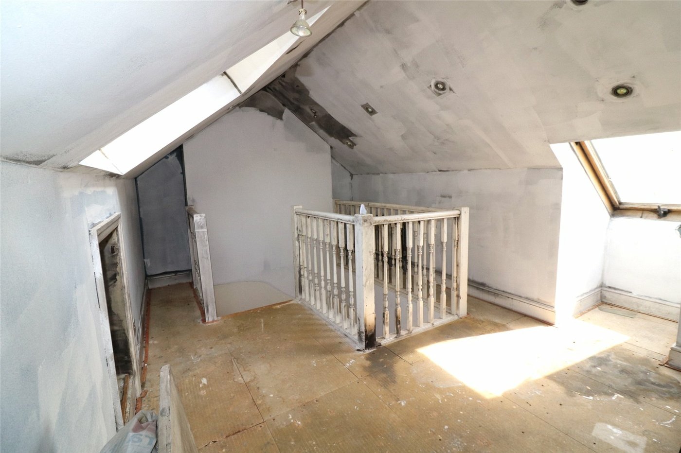 2 bedroom bungalow for sale in Erith | Robinson Jackson