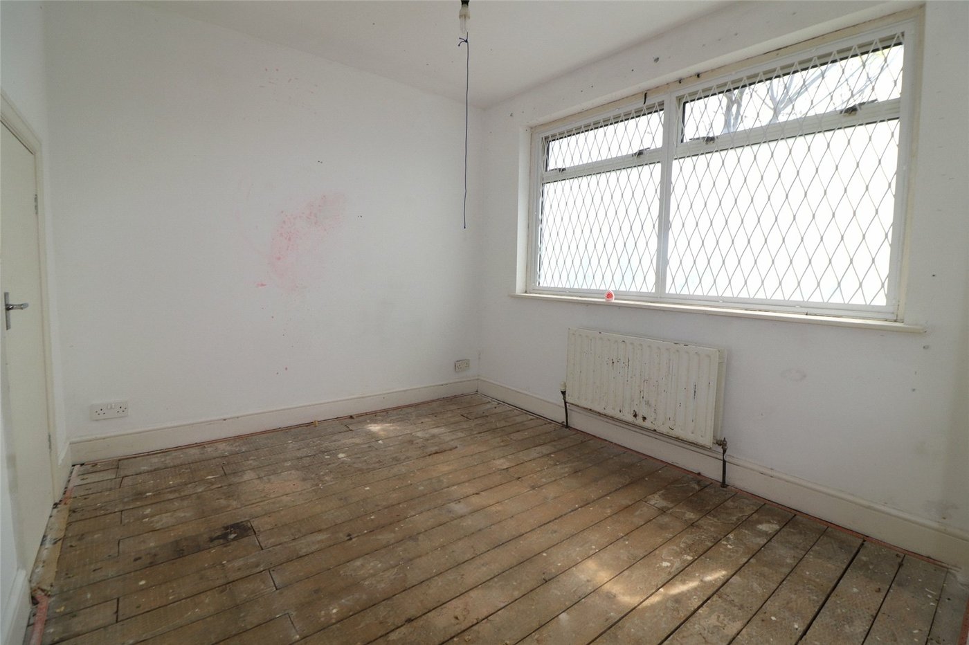 2 bedroom bungalow for sale in Erith | Robinson Jackson