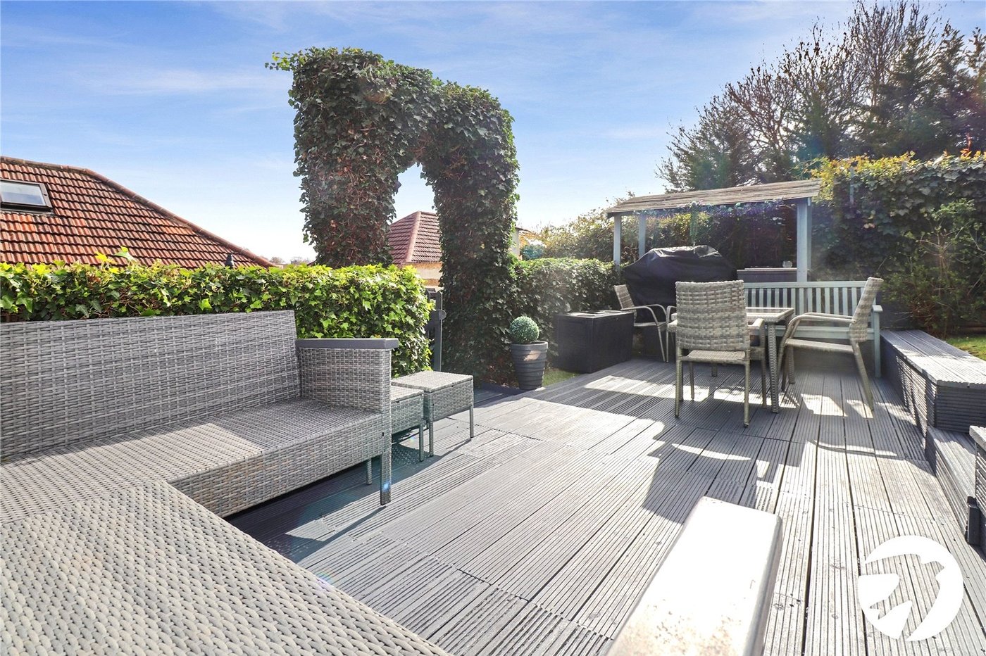 4 bedroom bungalow for sale in Erith | Robinson Jackson