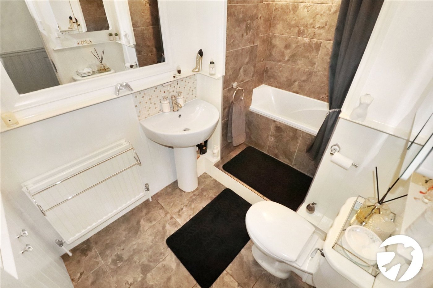 4 bedroom bungalow for sale in Erith | Robinson Jackson