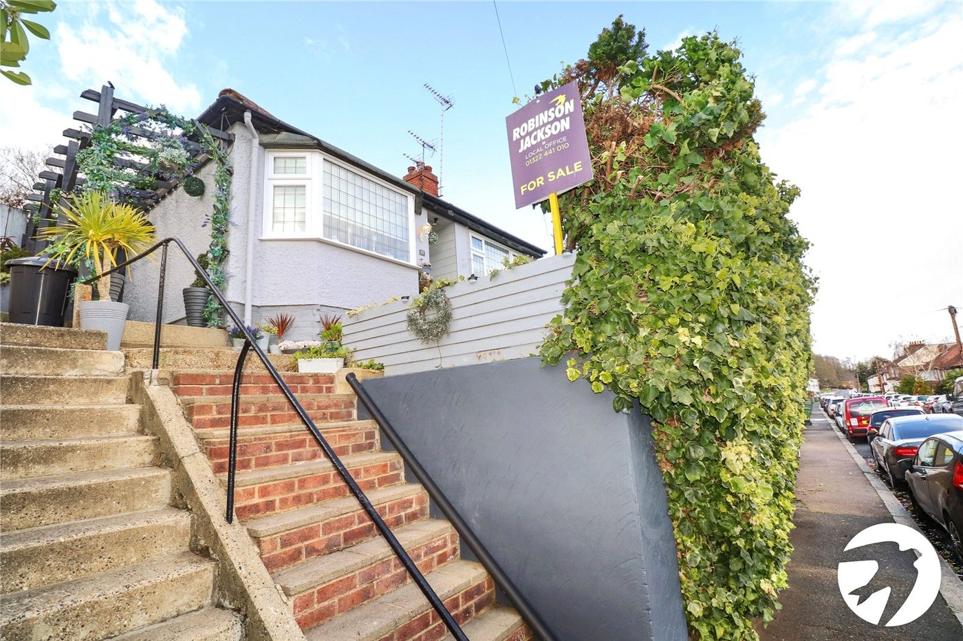 4 bedroom bungalow for sale in Erith | Robinson Jackson