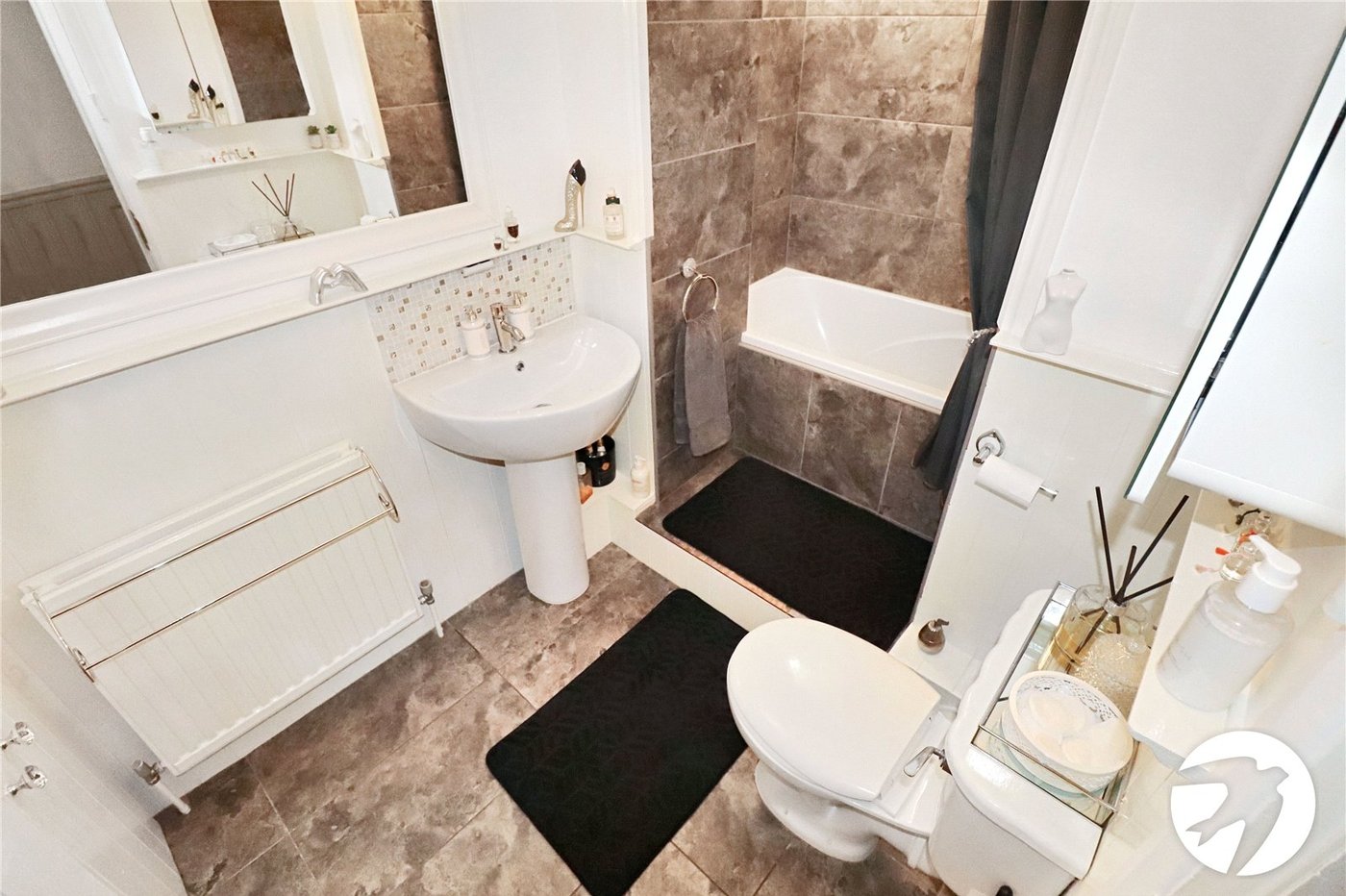 4 bedroom bungalow for sale in Erith | Robinson Jackson