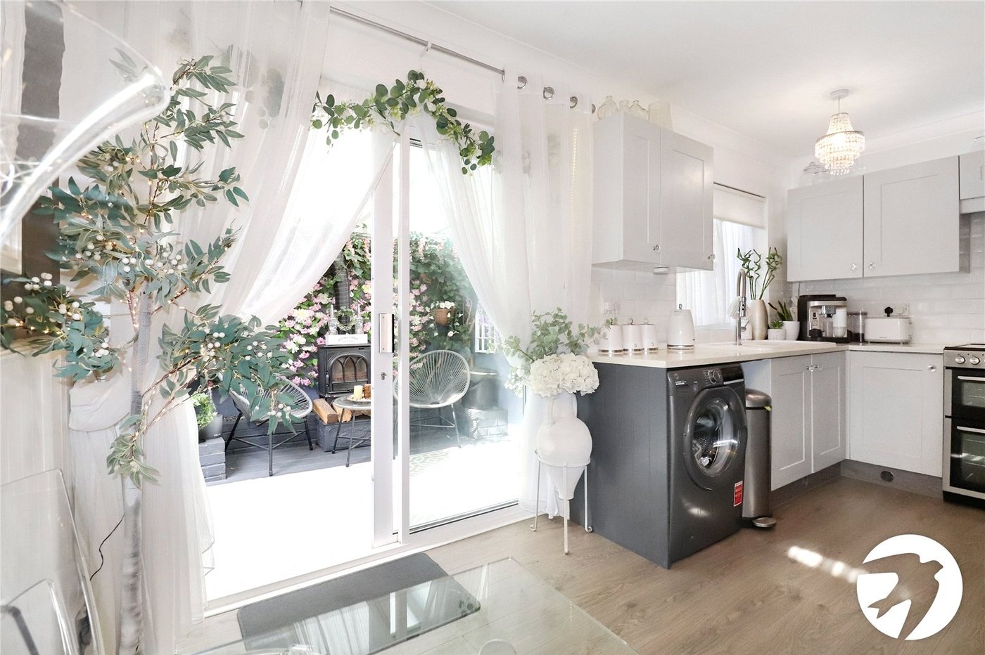 4 bedroom bungalow for sale in Erith | Robinson Jackson