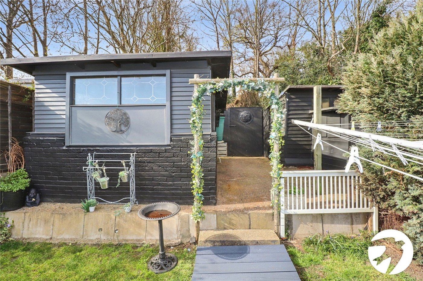 4 bedroom bungalow for sale in Erith | Robinson Jackson