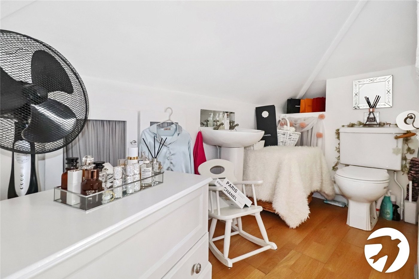 4 bedroom bungalow for sale in Erith | Robinson Jackson