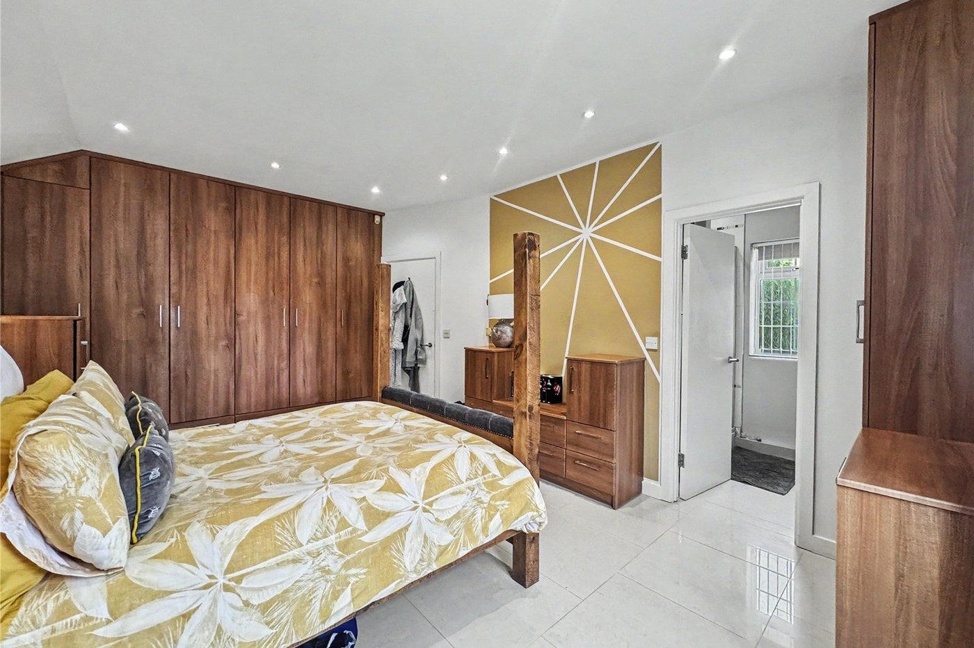 4 bedroom bungalow for sale in Parkwood | Robinson Michael & Jackson