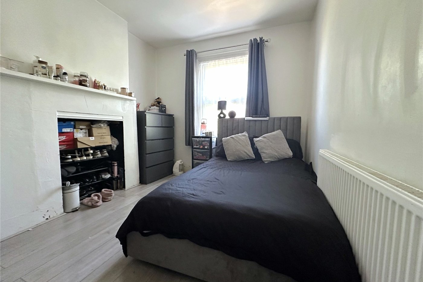 3 bedroom house for sale in London | Robinson Jackson