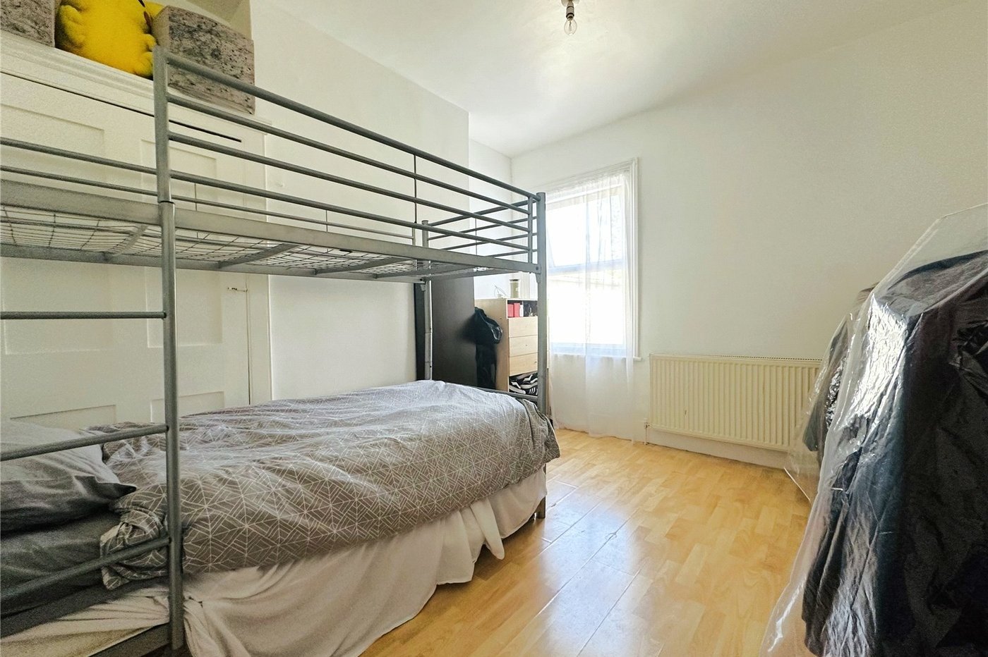 3 bedroom house for sale in London | Robinson Jackson