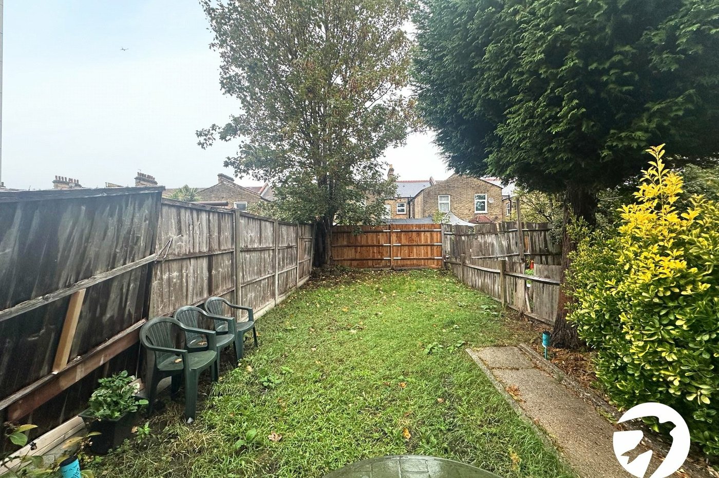 2 bedroom property for sale in London | Robinson Jackson