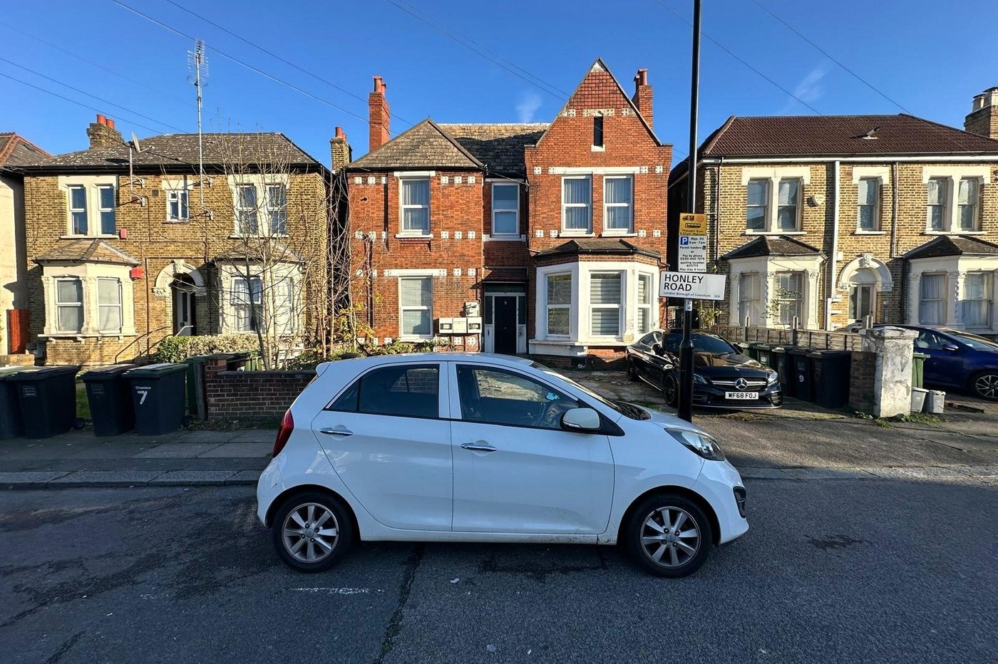 6 bedroom house for sale in London | Robinson Jackson