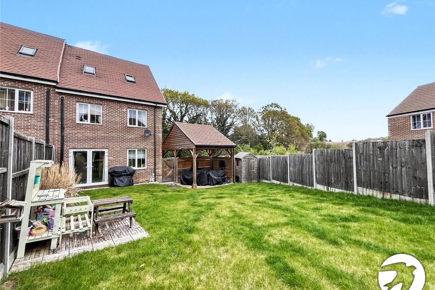 4 bedroom property for sale in Newington | Robinson Michael & Jackson